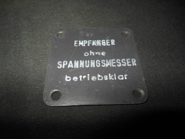 WW II German LW WH KM FuG Funkgerat - RADIO DATA PLATE #11 - TORN KWE PANZER - Image 3