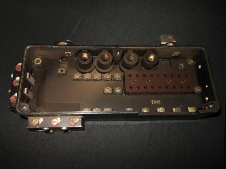 WW1 German Luftwaffe VD2E.10 - FuG10 CONNECTION BOX - Me110 Ju87 Ju88 - RARE! - Image 10