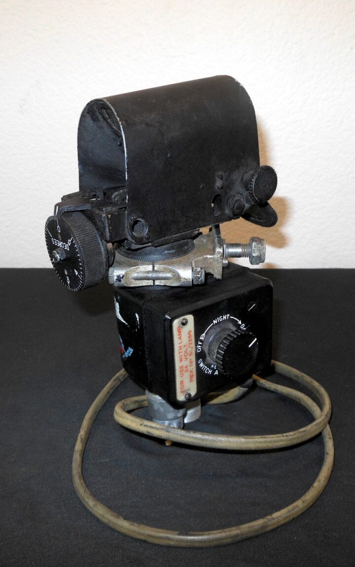 WW2 British RAF - MK. III "L" REFLECTOR GUNSIGHT - FIGHTERS & ATTACK AIRCRAFT