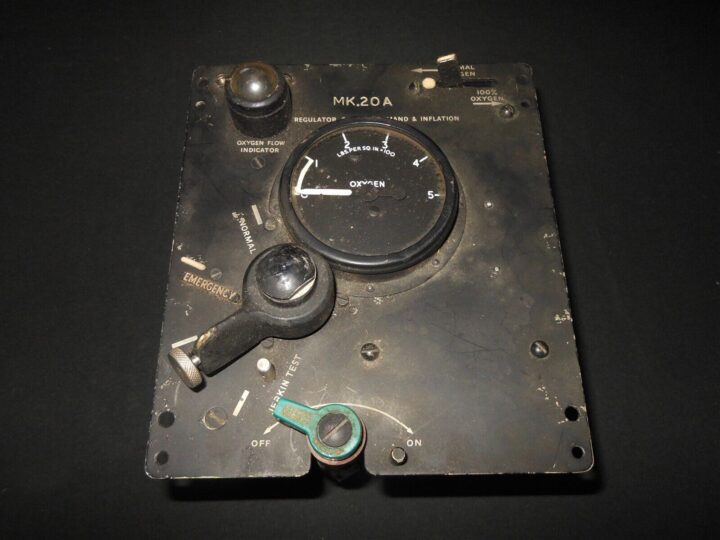 WW2 British Royal Air Force RAF - MK. 20 A OXYGEN REGULATOR - Halifax Lancaster? - Image 3