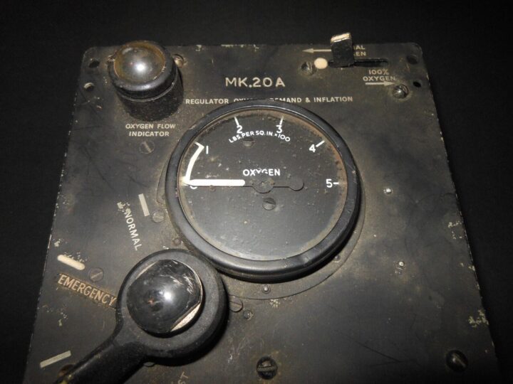 WW2 British Royal Air Force RAF - MK. 20 A OXYGEN REGULATOR - Halifax Lancaster? - Image 5