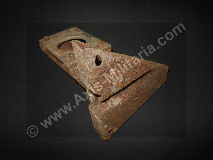 WW2 German Luftwaffe Aircraft - 20mm MG151/20 GONDOLA SUPPORT BRACKET - Me109 - Image 4