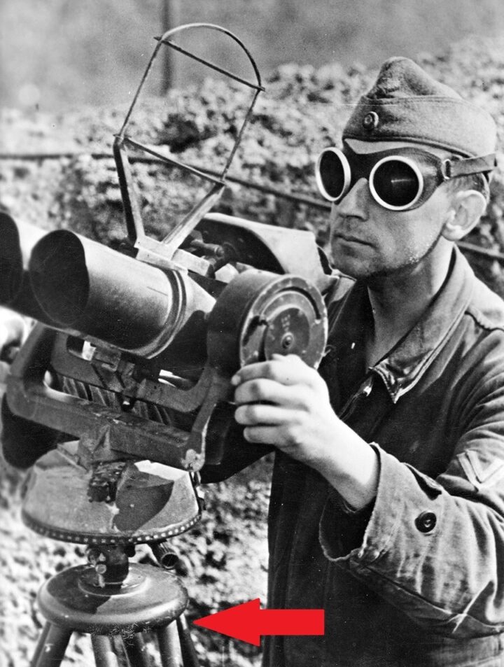 WW2 German Luftwaffe D.F. 10x80 - AIRCRAFT FLAK SPOTTING BINOCULAR TRIPOD - Image 20