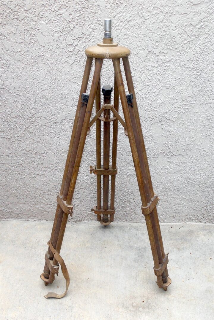 WW2 German Luftwaffe D.F. 10x80 - AIRCRAFT FLAK SPOTTING BINOCULAR TRIPOD