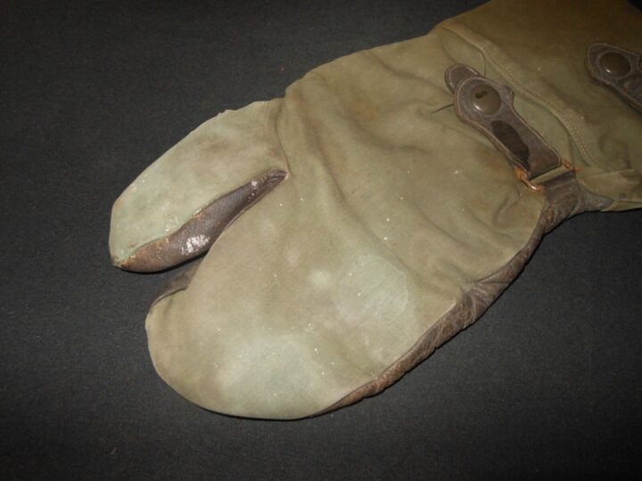 WW2 German Wehrmacht - MOTORCYCLE DISPATCH RIDER - WEATHER-PROOF GLOVE - LEFT - Image 4