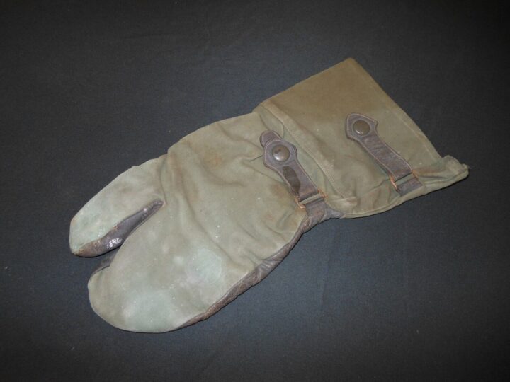 WW2 German Wehrmacht - MOTORCYCLE DISPATCH RIDER - WEATHER-PROOF GLOVE - LEFT