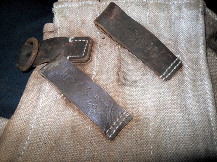 WW2 German Wehrmacht - MP38 / MP40 CANVAS MAGAZINE POUCHES - REPRODUCTION SET #1 - Image 4