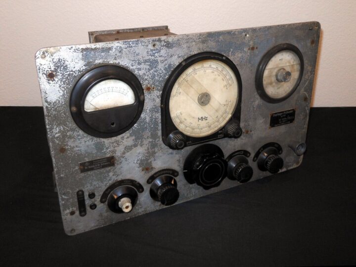 WW2 German Wehrmacht Rohde & Schwarz SMD - RADIO TRANSMITTER TESTING UNIT - NICE