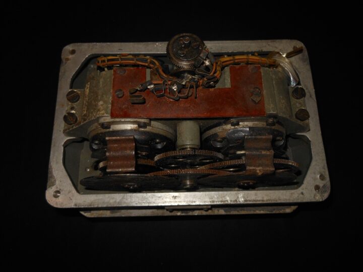 WW2 German Wehrmacht Seeburg-Tisch - SAM GEBER SEVRO - WÜRZBURG RADER - RARE! - Image 12
